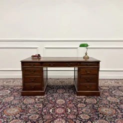 Bureau Eichholtz classique anglais