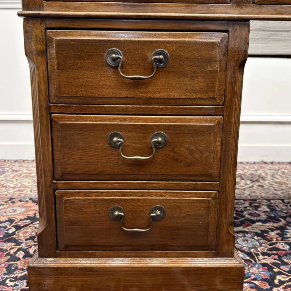 Bureau Eichholtz classique anglais