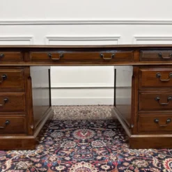 Bureau Eichholtz classique anglais