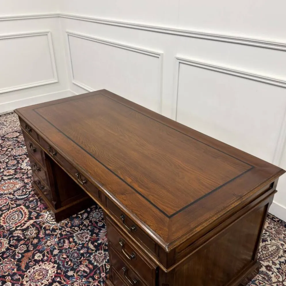 Bureau Eichholtz classique anglais