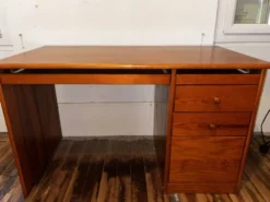 Bureau en bois