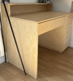 Bureau en bois de frêne