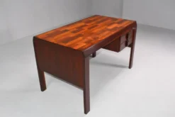 Bureau en bois de rose par Jean Gillon pour Italma. Brésil, années 1970.