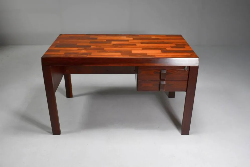 Bureau en bois de rose par Jean Gillon pour Italma. Brésil, années 1970.