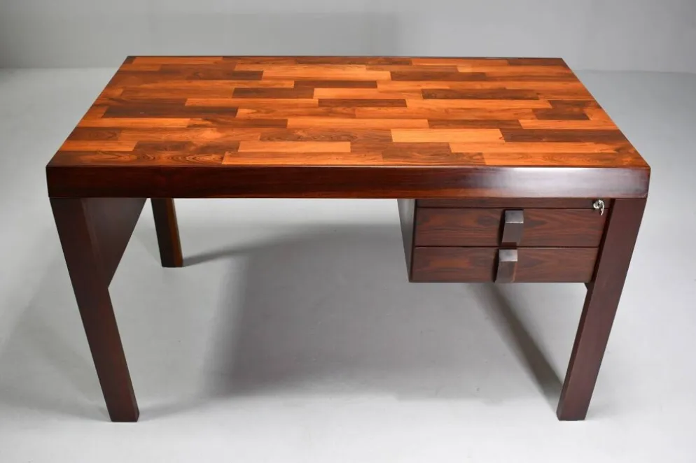 Bureau en bois de rose par Jean Gillon pour Italma. Brésil, années 1970.