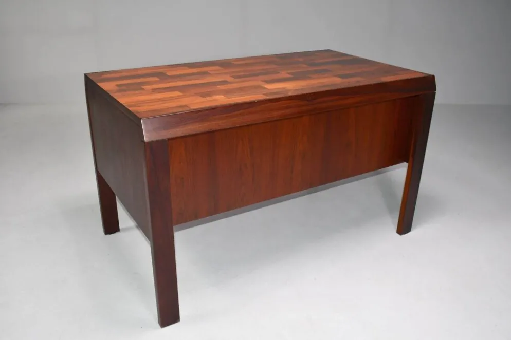 Bureau en bois de rose par Jean Gillon pour Italma. Brésil, années 1970.