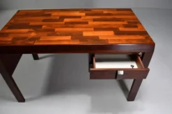 Bureau en bois de rose par Jean Gillon pour Italma. Brésil, années 1970.