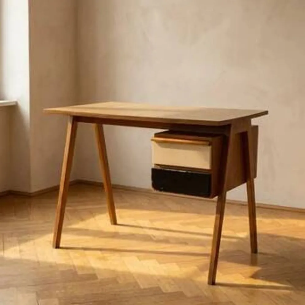 Bureau en bois de style mid-century par Robin Day, années 1950, Royaume-Uni