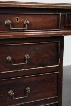 Bureau en bois du 20e siècle / bureau partenaire de style anglais avec une belle apparence.