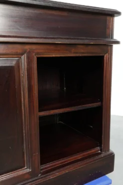 Bureau en bois du 20e siècle / bureau partenaire de style anglais avec une belle apparence.
