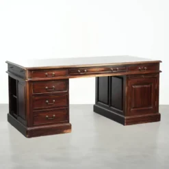 Bureau en bois du 20e siècle / bureau partenaire de style anglais avec une belle apparence.