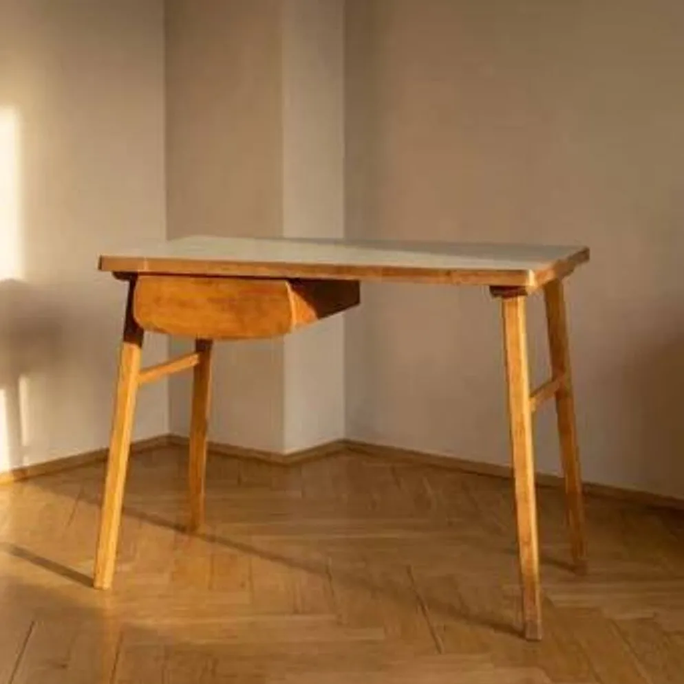 Bureau en bois du milieu du 20e siècle, 90 × 49 × 73 cm