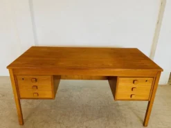 Bureau en chêne danois vintage rétro des années 60 par Domino Møbler.