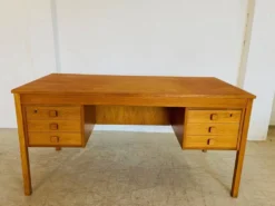 Bureau en chêne danois vintage rétro des années 60 par Domino Møbler.