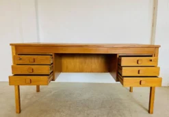 Bureau en chêne danois vintage rétro des années 60 par Domino Møbler.