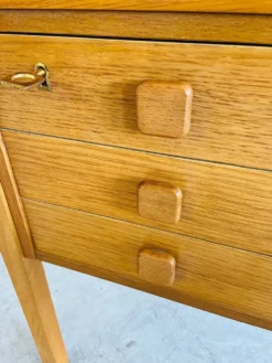 Bureau en chêne danois vintage rétro des années 60 par Domino Møbler.