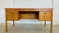 Bureau en chêne danois vintage rétro des années 60 par Domino Møbler.