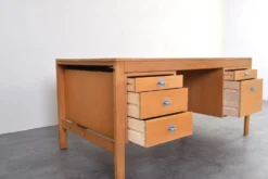 Bureau en chêne du milieu du siècle par Chr. Rasmussen pour Randers Møbelfabrik, années 1970.