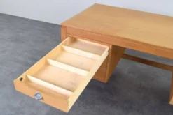 Bureau en chêne du milieu du siècle par Chr. Rasmussen pour Randers Møbelfabrik, années 1970.
