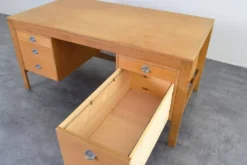 Bureau en chêne du milieu du siècle par Chr. Rasmussen pour Randers Møbelfabrik, années 1970.