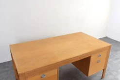 Bureau en chêne du milieu du siècle par Chr. Rasmussen pour Randers Møbelfabrik, années 1970.