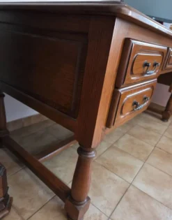 Bureau en chêne massif
