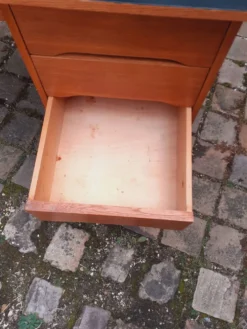 Bureau en chêne vintage année 70 Roumanie.