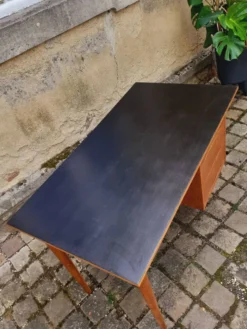Bureau en chêne vintage année 70 Roumanie.