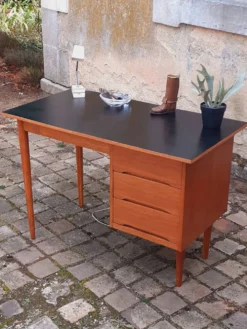 Bureau en chêne vintage année 70 Roumanie.