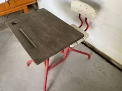 Bureau enfant acier et bois 1950