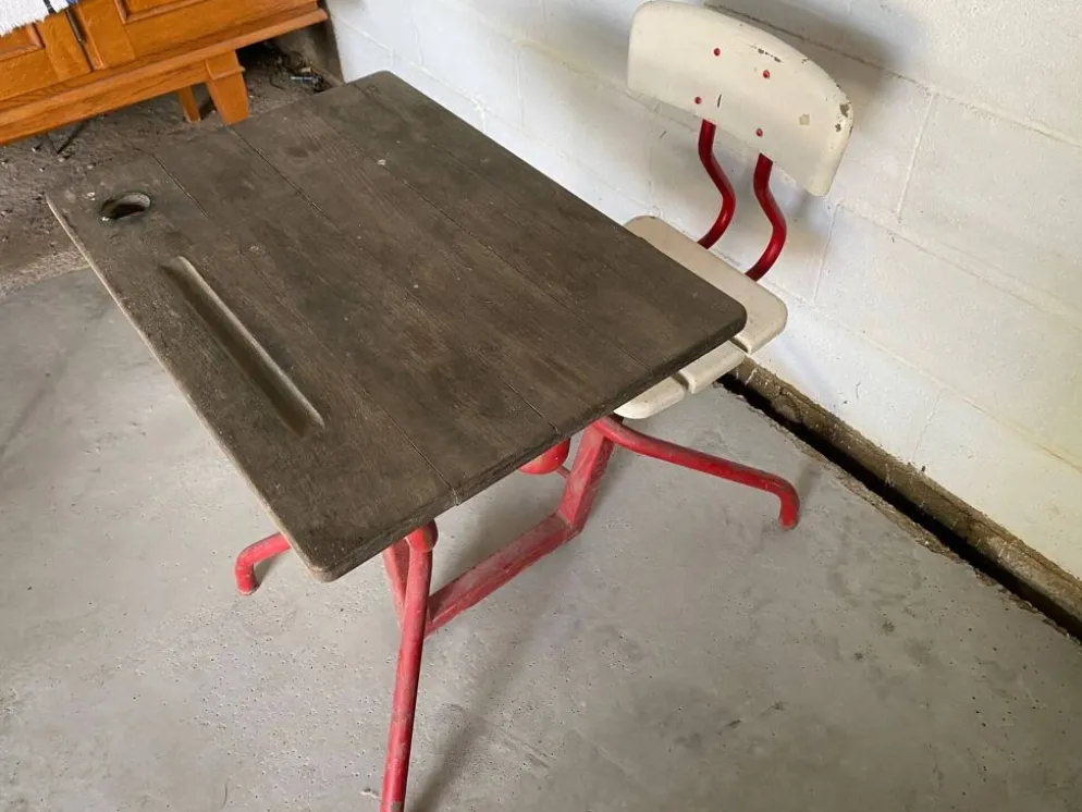 Bureau enfant acier et bois 1950