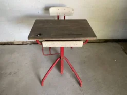 Bureau enfant acier et bois 1950