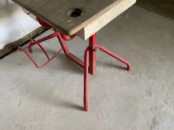 Bureau enfant acier et bois 1950