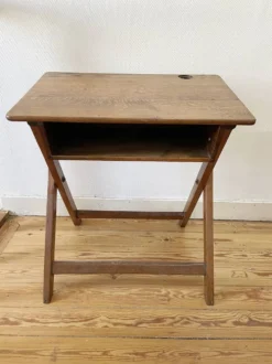 Bureau enfant ancien pliant années 50/60 – bois massif, plateau incliné