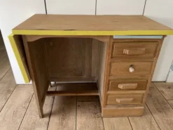 Bureau enfant ancien, rénové
