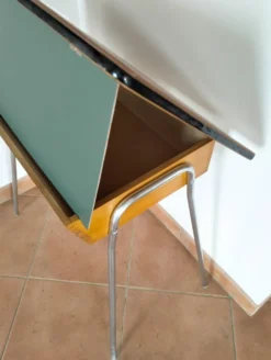 Bureau enfant années 70