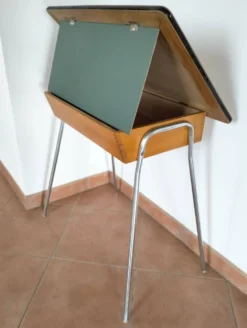 Bureau enfant années 70