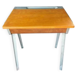 Bureau enfant moderniste