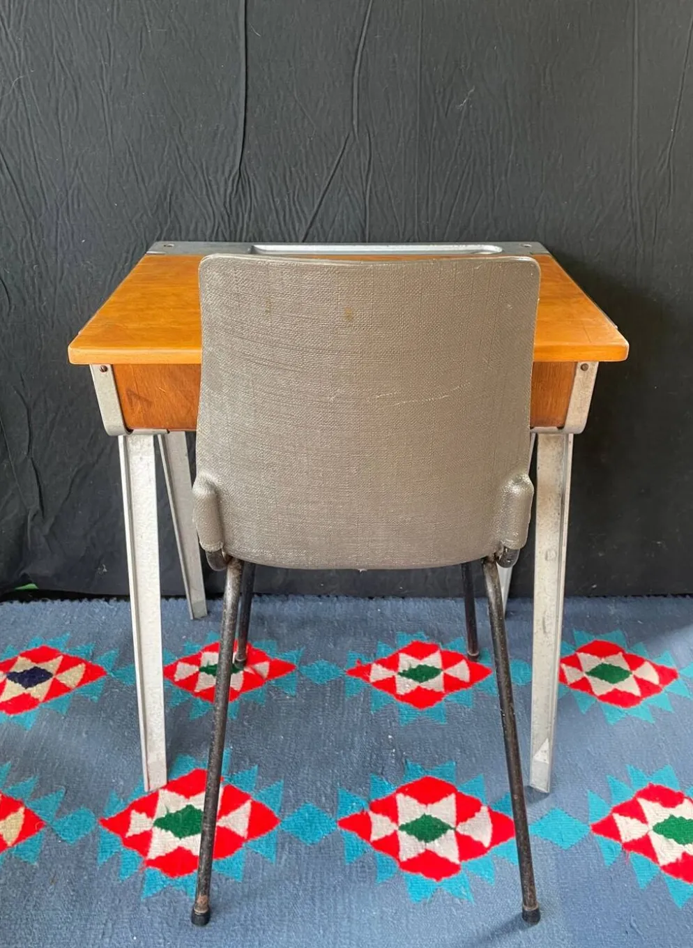 Bureau enfant moderniste