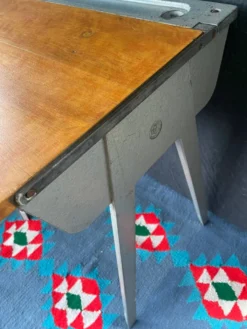 Bureau enfant moderniste