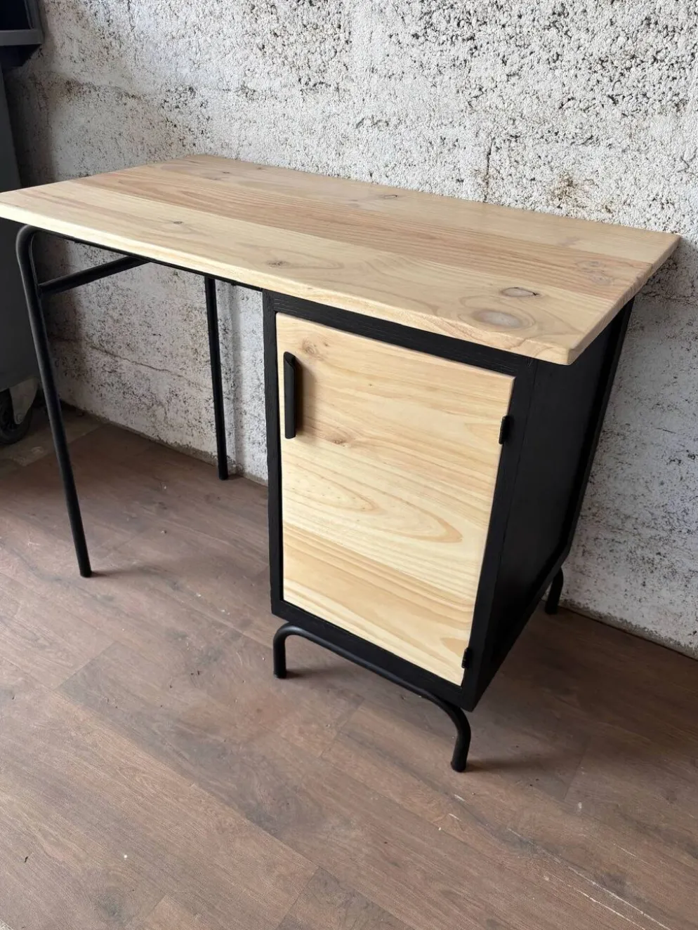 Bureau enfant noir et bois