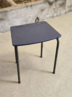 Bureau Enfant plateau repeint bleu