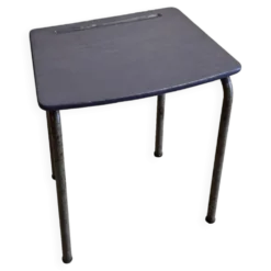 Bureau Enfant plateau repeint bleu