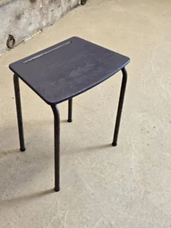 Bureau Enfant plateau repeint bleu