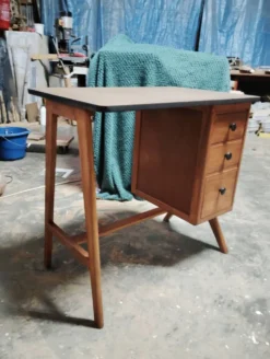 Bureau enfant 50's inspiration scandinave