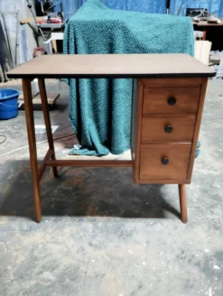 Bureau enfant 50's inspiration scandinave