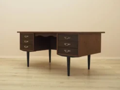 Bureau en noyer danois avec tiroirs, années 1960