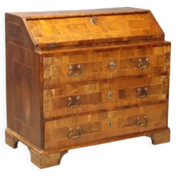 Bureau en noyer - Italie XVIIIe siècle