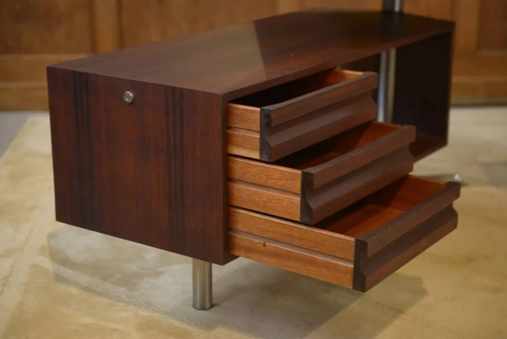 Bureau en palissandre modèle T95 par Osvaldo Borsani pour Tecno 1960’s