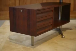 Bureau en palissandre modèle T95 par Osvaldo Borsani pour Tecno 1960’s